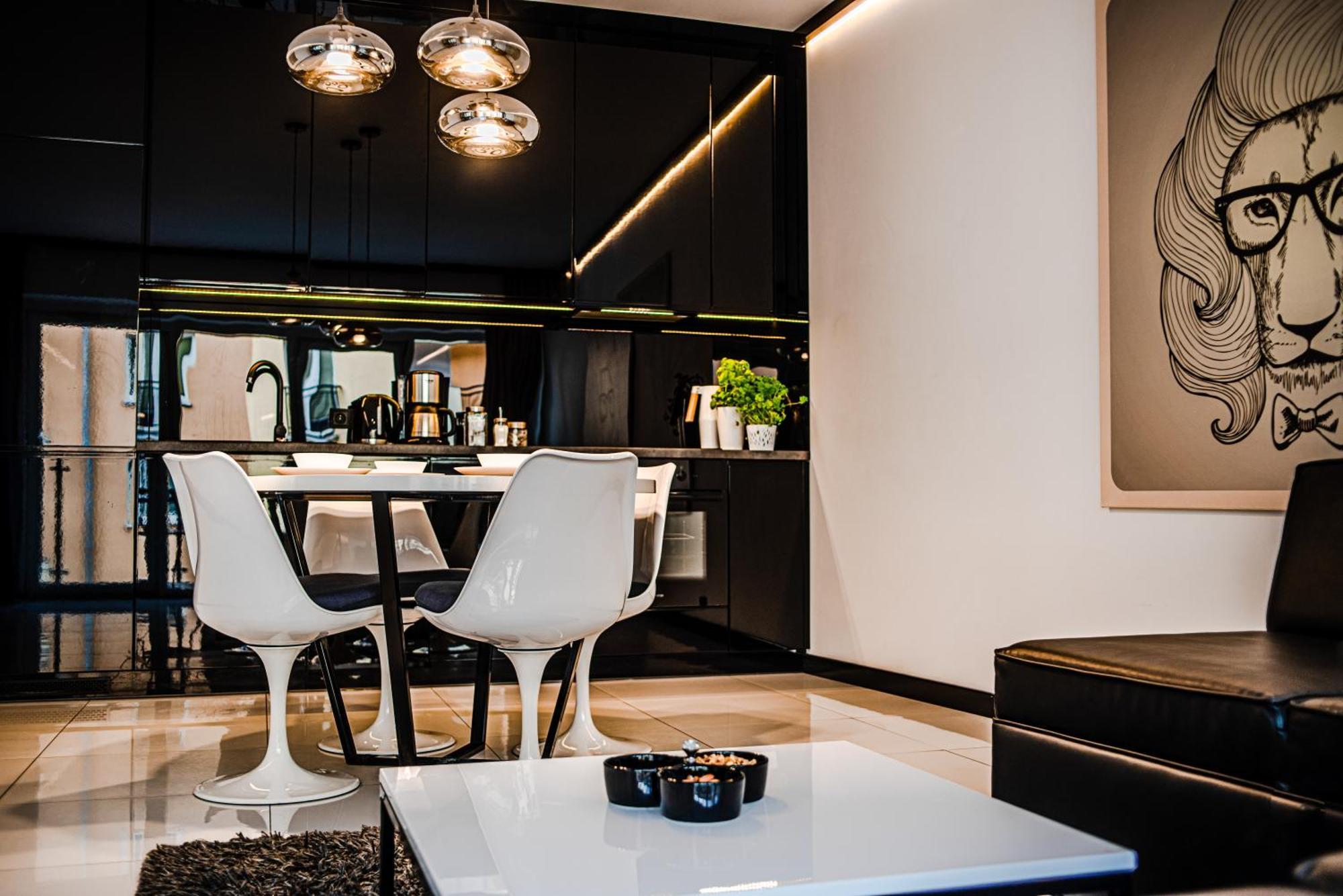 Apartamenty Homely Place Serce Poznania - Stary Rynek - Parking Bilik gambar