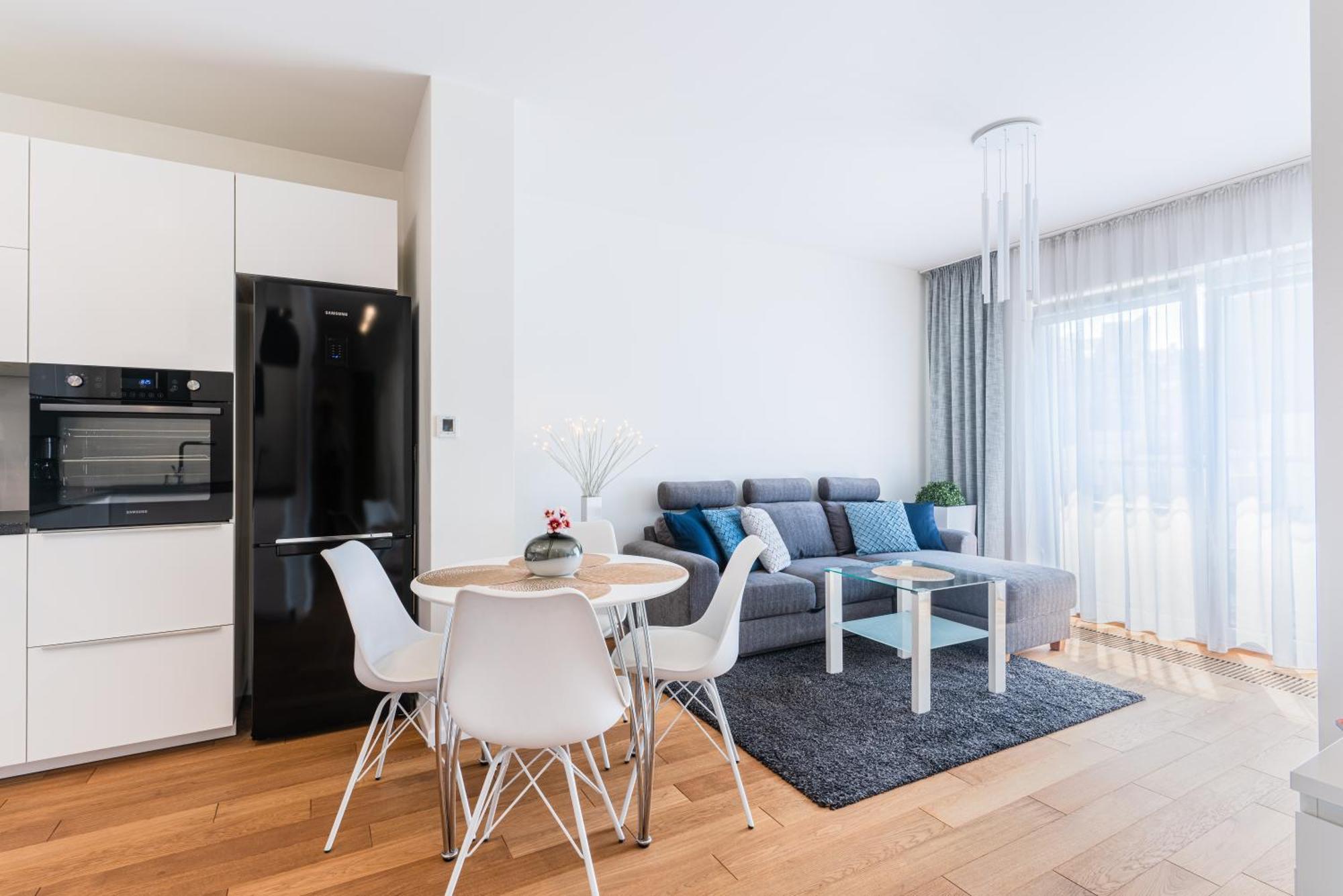 Apartamenty Homely Place 8 - Parking Poznan Bilik gambar